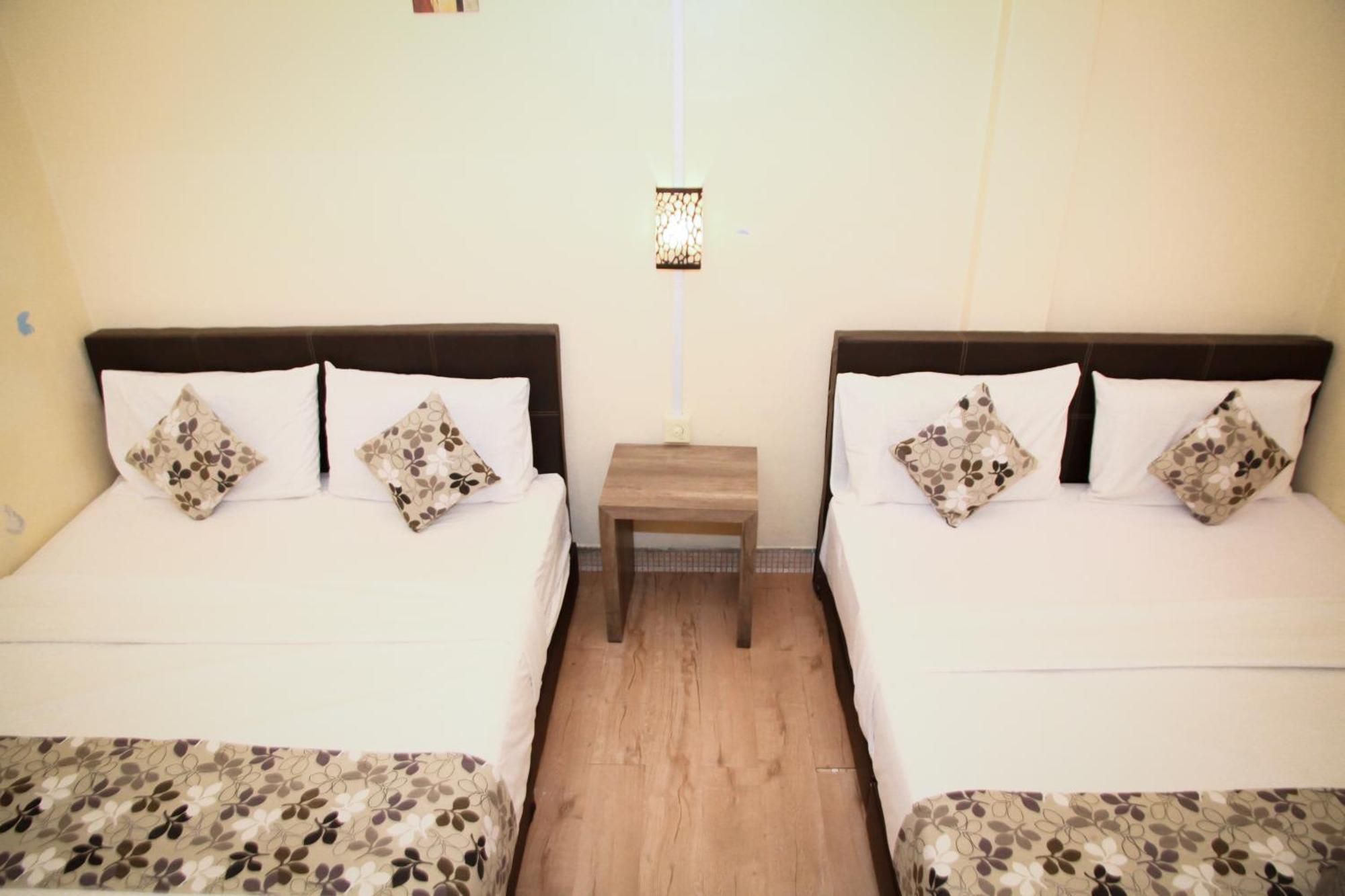 Myra Hotel Мерсинг Экстерьер фото