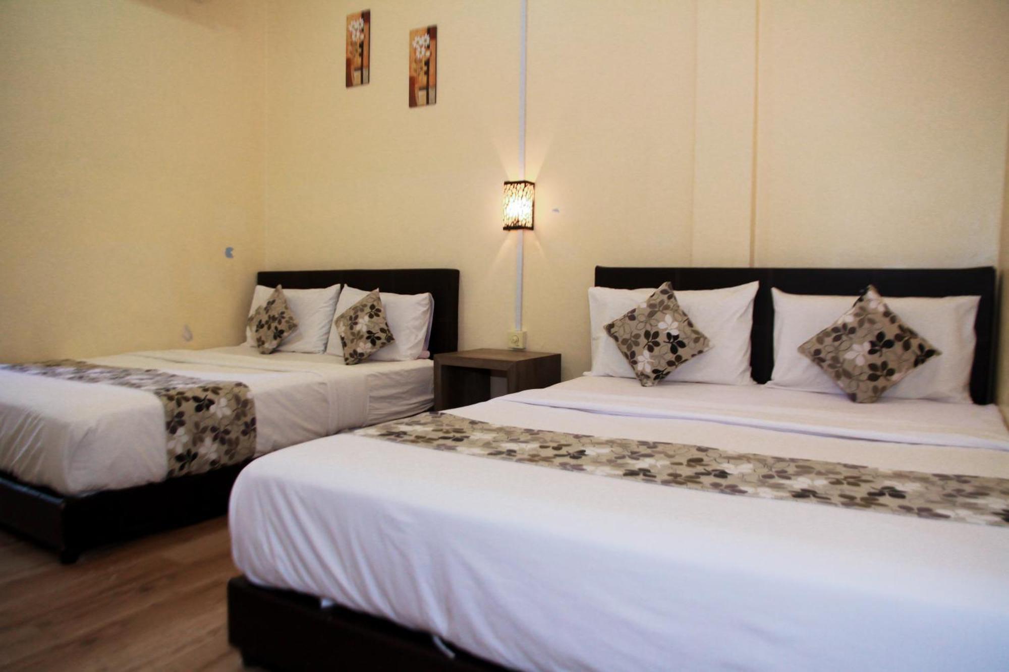 Myra Hotel Мерсинг Экстерьер фото