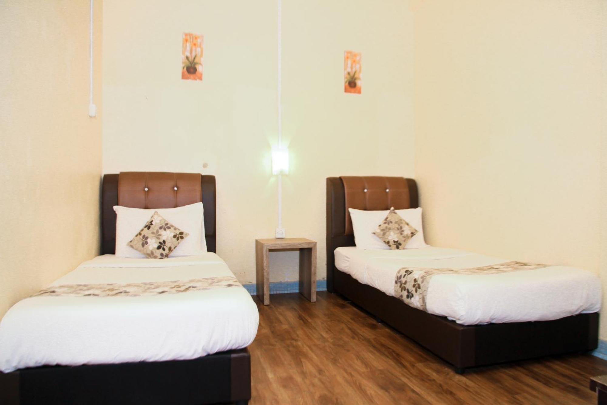 Myra Hotel Мерсинг Экстерьер фото