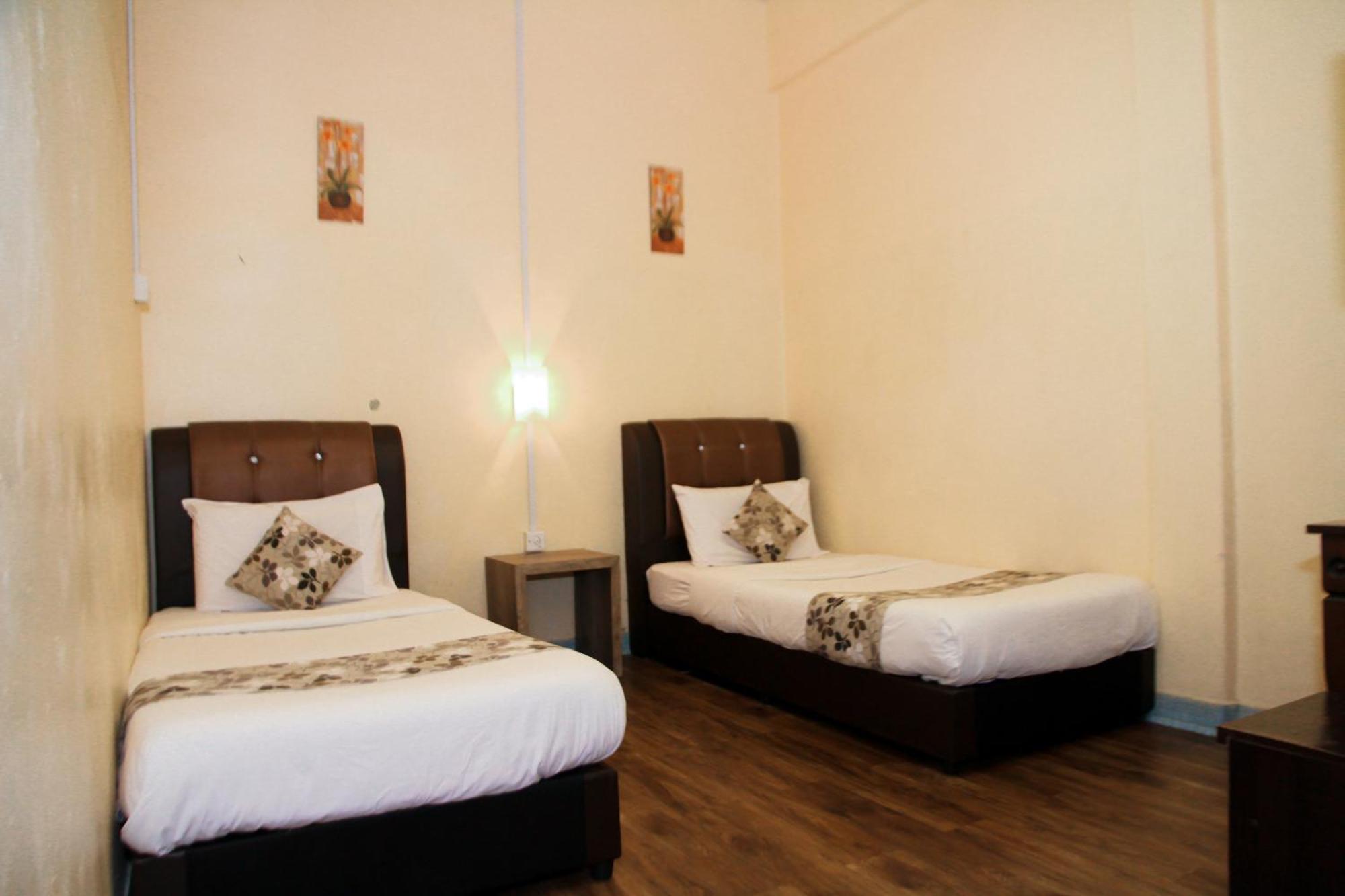 Myra Hotel Мерсинг Экстерьер фото